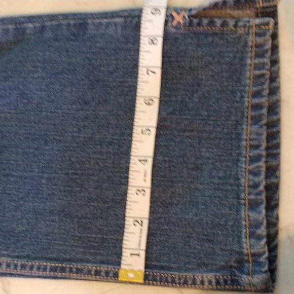 Levi's Strauss Signature stretch Capri jeans. - Picture 9 of 11